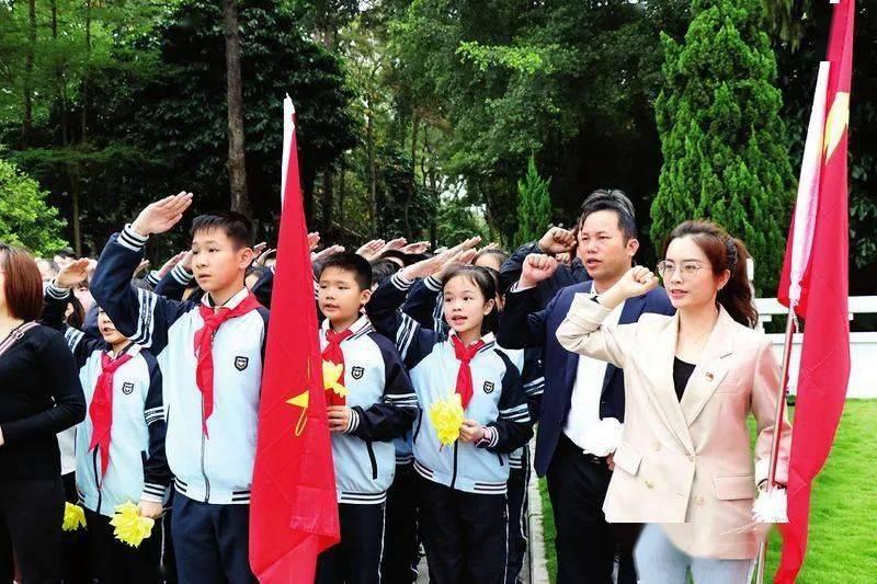 人生无处无憾事下一句？