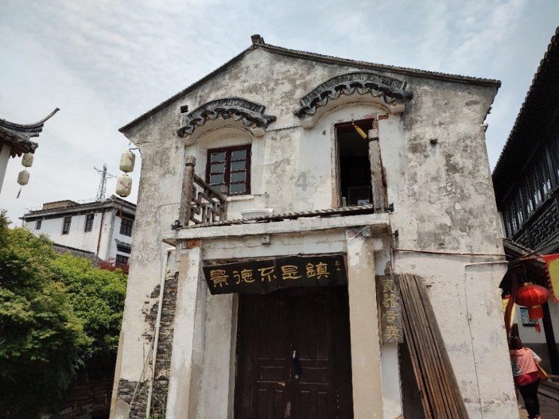 迪拜王妃成为生育机器?原配禁足41年生12娃,哈雅出逃不做金丝雀